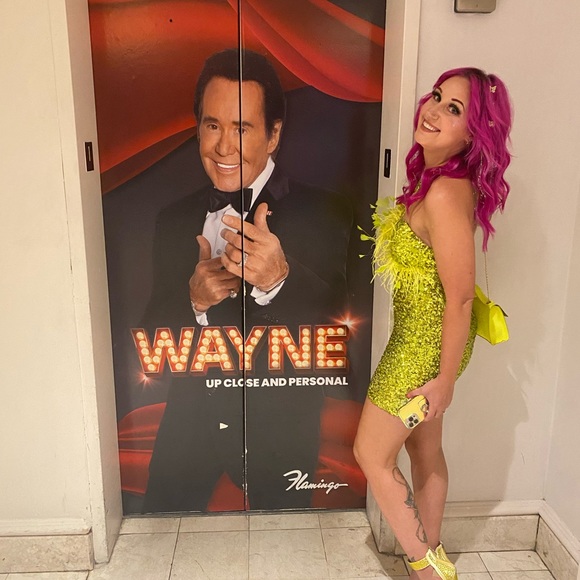 Size 4 dress from fashion nova ! Only wore once . - Picture 3 of 3